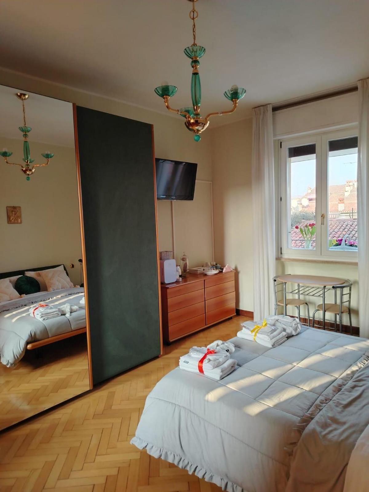 B&B Califano- 2 Leoni 维罗纳 外观 照片