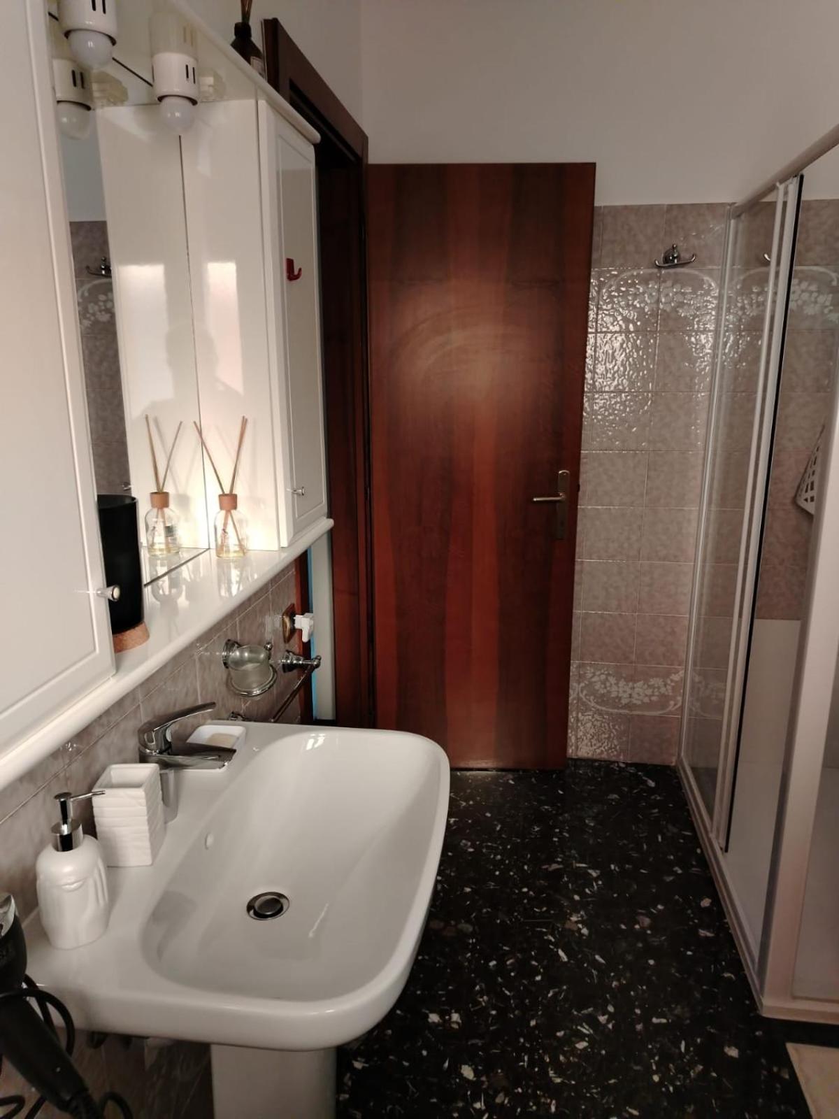 B&B Califano- 2 Leoni 维罗纳 外观 照片