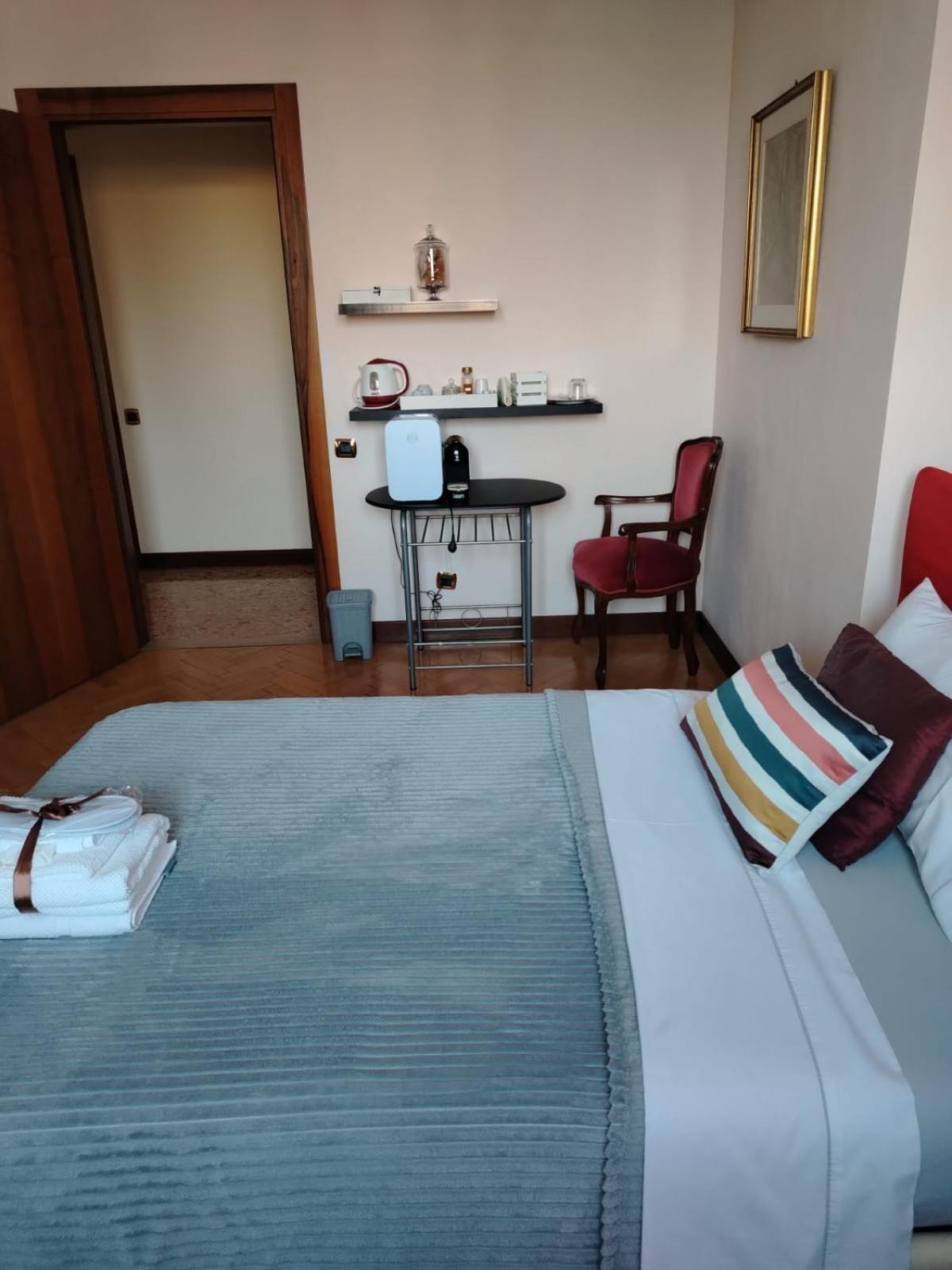 B&B Califano- 2 Leoni 维罗纳 外观 照片
